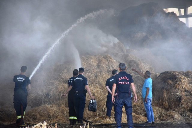 İl Müdürü Öztürk ve beraberindeki heyet, geçmiş olsun dileklerini ileterek işletmede incelemelerde bulundu. İletme sahibinden yangınla ilgili bilgiler aldı. Ahmetli İlçesinde bulunan besi çiftliğinde çıkan yangın sonucunda yaklaşık 700 ton civarında saman ve kuru otun zayi olduğu belirtildi.