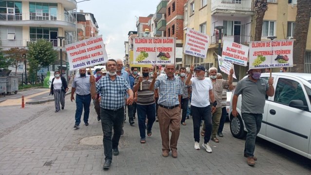 Ziraat Odası tarafından düzenlenen protestoya CHP Manisa Milletvekili Ahmet Vehbi Bakırlıoğlu İl Başkanı Semih Balaban, Turgutlu belediye Başkanı Çetin Akın, Saruhanlı Belediye Başkanı Zeki Bilgin, CHP ve İyi Parti ilçe başkanları, diğer ilçelerin ziraat odaları, çevre dernekleri muhtarlar ve çiftçiler destek verdi.

Önemli bir çekirdeksiz kuru üzüm üretim merkezi  olan Ahmetli’ye JES istemediklerini belirten Ziraat Odası Başkanı Adnan Üstün Alaşehir’de, Salihli’de JES’lerin tarıma, toprağa, havaya ve su kaynaklarına nasıl zarar verdiğini gördük. Aynı sorunları burada yaşamak istemiyoruz dedi.