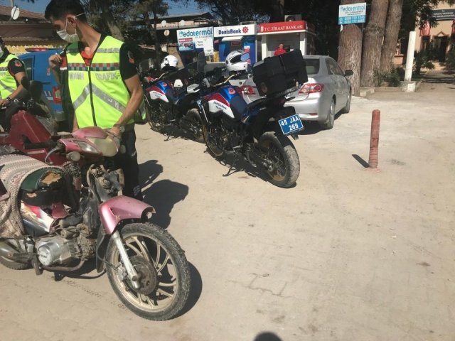 Manisa İl Jandarma Komutanlığı sorumluluk alanında meydana gelen motosikletlerin karışmış olduğu ölümlü ve yaralanmalı trafik kazalarında artış olduğunun tespit edilmesi üzerine;