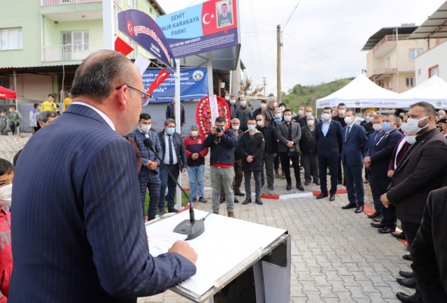 Turgutlu Belediyesinin Avşar Mahallesinde yapımını tamamladığı ve Turgutlulu şehit Onur Karakaya’nın isminin verildiği parkın açılışı düzenlenen törenle gerçekleşti. Başkan Çetin Akın, Eşi Sabriye Akın, Turgutlu Kaymakamı Ali Yılmaz, Manisa İl Jandarma Komutan Yardımcısı Bahri Bostancı, İlçe Jandarma Komutanı Halim Karaer, İlçe Emniyet Müdürü Harun Tutak, İlçe Eğitim Müdürü Mehmet Ölmez, Turgutlu Belediye Başkan Yardımcıları Fırat Honaz, Ahmet Daşkan, Evren Erbaş Ser, Mithat Erden, Turgutlu Belediyesi Daire Müdürleri, Turgutlu Belediyesi Meclis Üyeleri, CHP İlçe Başkanı Hüseyin Oğuz, İYİ Parti İlçe Başkanı Önder Ertaş, siyasi parti temsilcileri, muhtarlar, kamu kurum ve kuruluşları temsilcileri, dernek ve oda başkanları, şehit aileleri,  vatandaşlar ve şehit Onur Karakaya'nın babası İbrahim Karakaya'nın katıldığı törende Mevlid-i Şerif okutuldu ve yemek hayrı yapıldı.