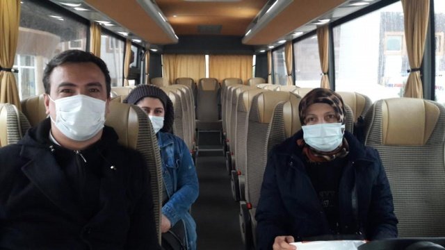 Koronavirüs tedbirleri kapsamında uygulanan sokağa çıkma kısıtlamasında sağlık çalışanlarının mağdur olmaması için harekete geçen Manisa Büyükşehir Belediyesi, sağlık çalışanlarına ücretsiz servis uygulaması sunmuştu.