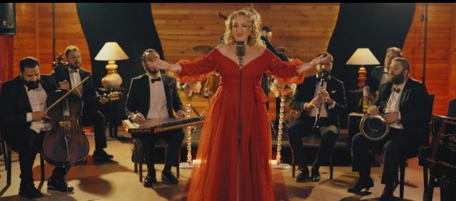 Kendi bestelerinin yanısıra seslendirdiği eserlerle de müzik dünyasına damga vuran Neveser Gerginok, alaturka ezgilerden oluşan "Yanımdaki Sevgilim" şarkısı ile 2021'e iddialı bir giriş yapmaya hazırlanıyor.

Kuzey Yapım  etiketiyle  dijital platformlarda yerini alan  "Yanımdaki Sevgilim"in sözleri  Güzide  Füsun Arkış'a, müziği  Ömer Öcal'a ait. Mix mastering’ini Candar Köker’in yaptığı şarkının  İstanbul stüdyolarında çekilen nostaljik klibinin yönetmenliğini de  Candar Köker üstlendi.

Yeni şarkısına çok güvenen başarılı sanatçı, "Yanımdaki Sevgilim' gençlere alaturkayı sevdirecek" dedi.