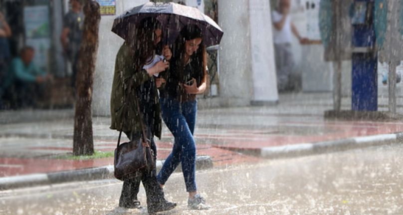 Meteoroloji uyardı ! Tedbirli olun Sis, pus ve gökgürültülü sağanak yağış geliyor