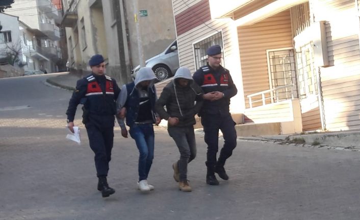 Demirci'de "Cinsel Saldırı" şüphelisi 4 Kişi Gözaltına Alındı