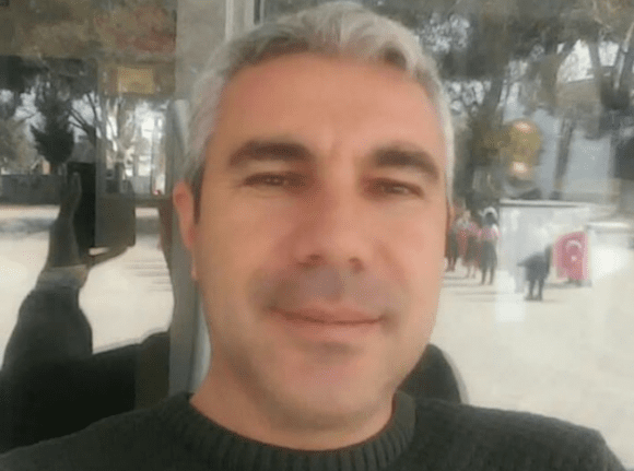 3 çocuk babası öğretmen geçirdiği kalp krizi sonucu hayatını kaybetti