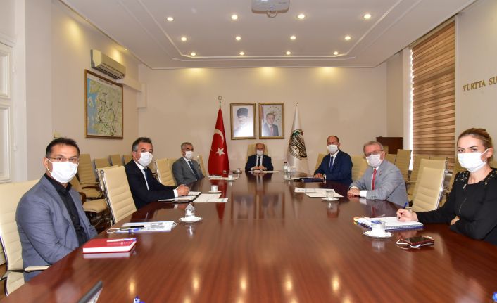 Vali Karadeniz Başkanlığında Yunusemre İlçesi Covid-19 Faaliyetleri Değerlendirildi