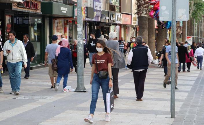 İstatistikçi Nick Brown "Sağlık Bakanlığı'nın korona virüs verileri elle girilmiş"