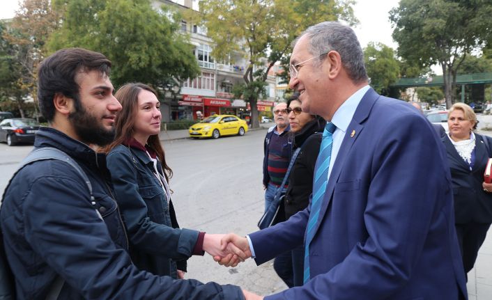 İktidar gençleri sevmiyor! Çalış, kazan, oku, mezun ol, işsiz kal!