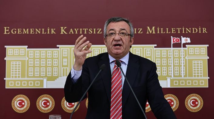CHP’li Altay: “AK Parti kongresinden manifesto bekleniyordu, fiyasko oldu”