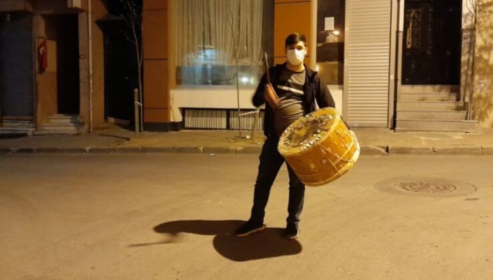 Demirci'de "Ramazan Davulcuları krizi" aşıldı. Valilik tedbirleri uygulanacak, davulcuların alacağı ücret açıklandı