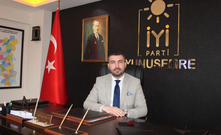İYİ Partili Akan, “Yunusemre Belediyesi yolsuzluk iddialarına karşı 4 gündür sessiz”