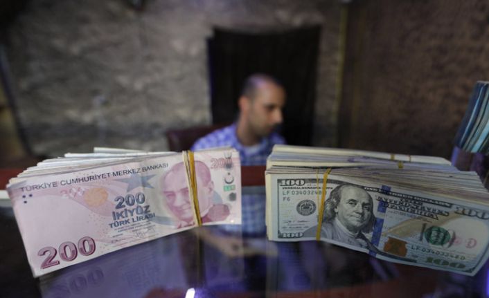 Cumhurbaşkanı Erdoğan'ın faiz mesajının ardından dolar tüm zamanların rekorunu kırdı