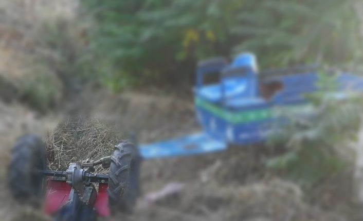 Demirci'de Çapa Motoru Kaza Yaptı 1'i ağır 3 yaralı