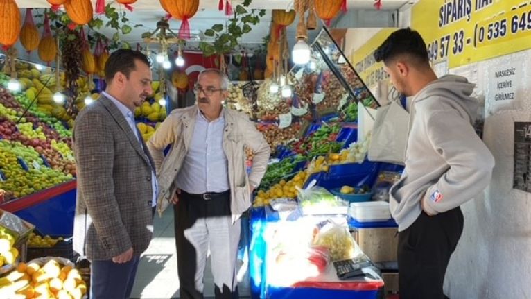 Manisalı Esnaf CHP’li Başevirgen’ e İçini Döktü: Bu Sistemin Artık Değişmesini İstiyoruz