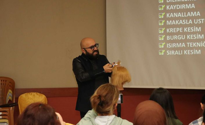 Kula'da Berber ve Kuaförlere Uygulamalı Seminer Verildi