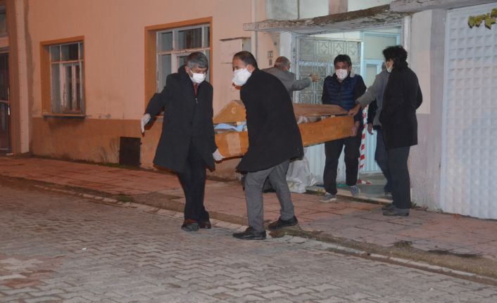 Demircili 84 yaşındaki yaşlı adam evinde ölü olarak bulundu