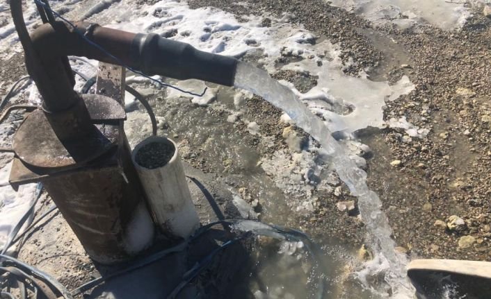 Demirci’nin İçme Suyu için yeni sondaj devrede! Saniyede 4 litre su