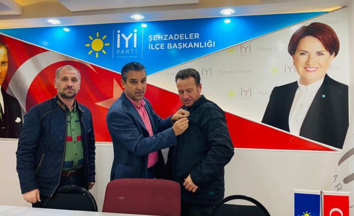 MHP'li yönetici partisinden istifa edip İYİ Parti'ye geçti