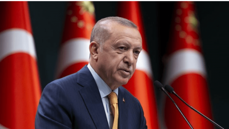 Dünya işsizlik tehdidiyle kıvranırken biz istihdam, ihracatımızla emin adımlarla ilerliyoruz