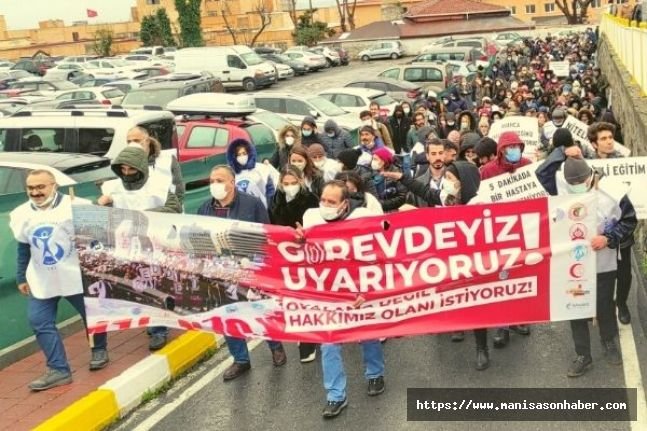 Türk Tabipler Birliği öncülüğünde hekimler, 10 acil talebin yerine getirilmesi için bir imza kampanyası başlattı