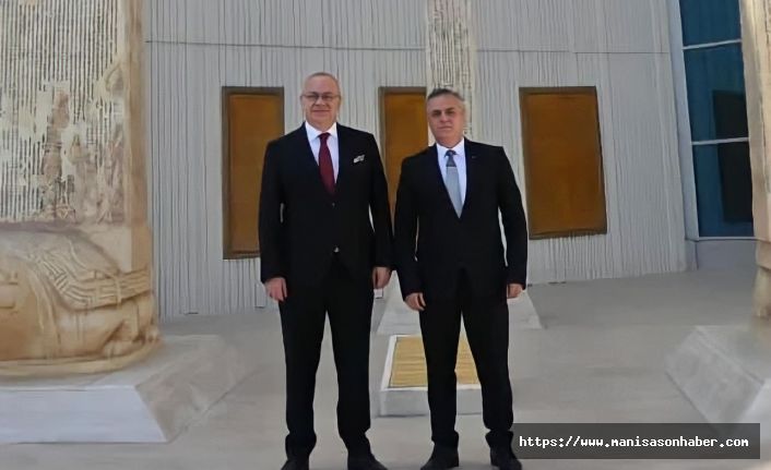 MHP Manisa&nbsp;İl Başkanı&nbsp;Murat Öner&nbsp; geçirdiği kalp krizi nedeniyle hayatını kaybetti