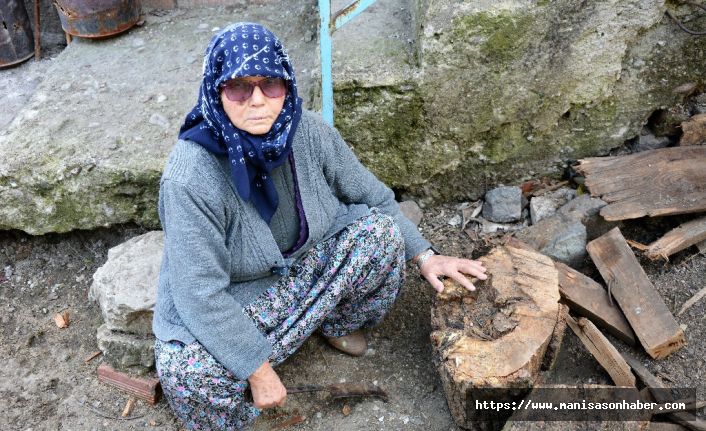 Fatma Nine Tarlalarını Satıp Depremzedeler İçin Konteyner Aldı