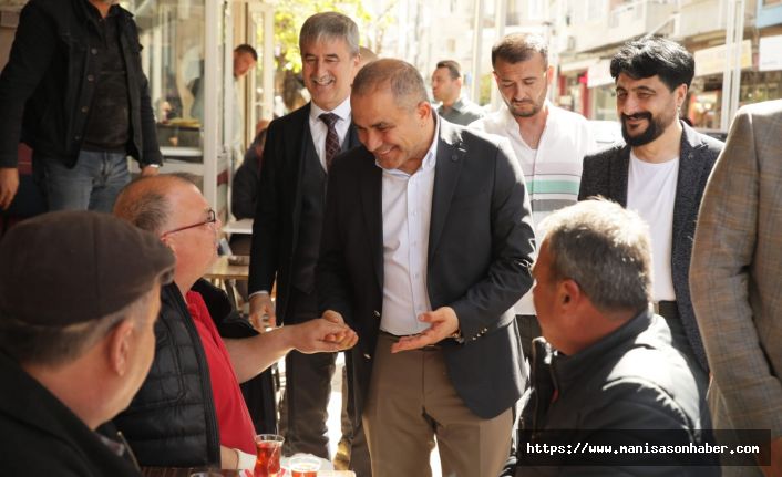 Projeleri ve hedefleriyle vatandaşın umudu oldu: Manisa Ali Uçak'ı bağrına bastı