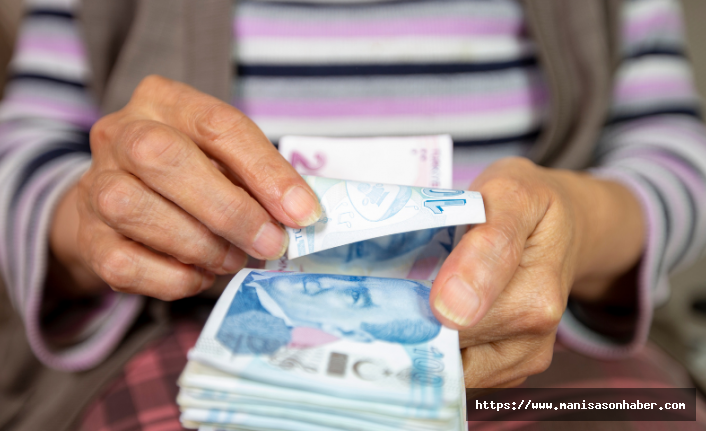 Emekliler verilmeyen zam için kendilerini unutturmuyor! Cumhuriyet İkramiyesi 10 bin lira olsun