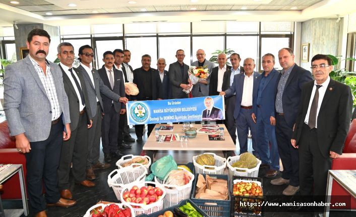 Demircili muhtarlar başkan Ergün'ün odasına organik ürün pazarı kurdu