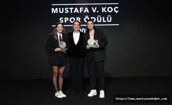 Mustafa V. Koç Spor Ödülü’nü bu yıl Olimpiyat ve Dünya Şampiyonu Busenaz Sürmeneli ile Olimpiyat gümüş madalyalı ve Dünya Şampiyonu Buse Naz Çakıroğlu kazandı
