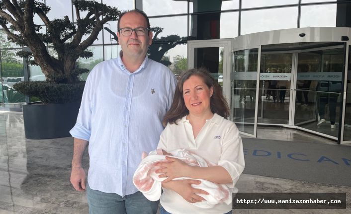 Eliz bebek Demirci'ye de gelecek! 90 Gün Sonra İlk Kez Güneşi Gördü! 540 Gramlık Eliz Bebek Yaşamı Seçti!