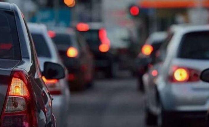 Trafiğe 233 bin taşıt daha eklendi... Gri renk tercihi...
