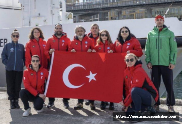 5 Türk üniversitesinden bilim insanları Antarktika ve Arktik Bölge’de küresel iklim değişikliğinin hızlı sonuçlarına dair veri topluyor