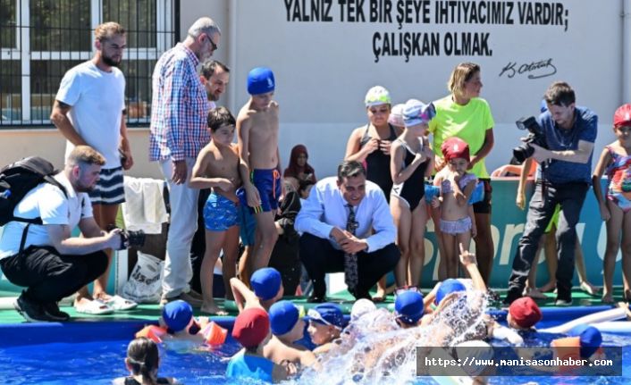 Manisa'da çocukların tatili renkli geçiyor