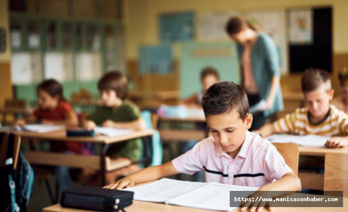 Okullar Ne zaman açılacak? Kayıt Parası ücreti Alınacak mı? Yeni Maarif Modeli Eğitim Programı hangi sınıflarda uygulanacak?