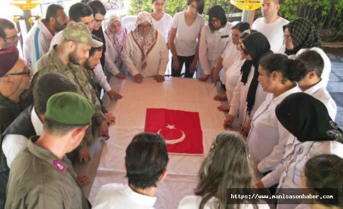 Özel İnsanlar Eğitim Merkezi’nde 30 Ağustos kutlaması