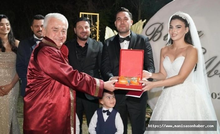 Abidin Can Karakuş ile Büşra Erüst dünya evine girdi