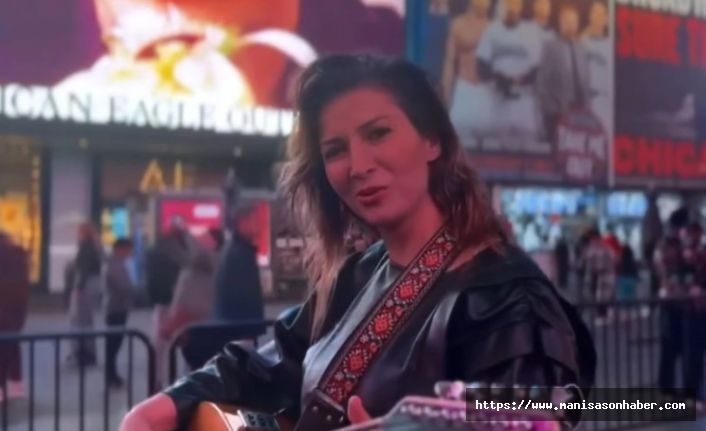 Berfin Gürsoy, Times Meydanı'nda çektiği kliple Türk müziğini dünyaya duyurdu!