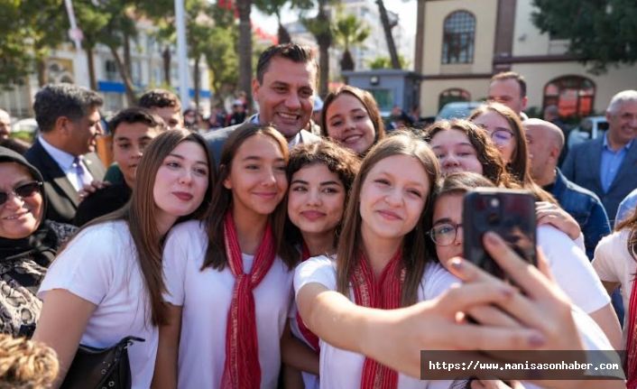 Ferdi Zeyrek’ten 19 Mayıs mesajı:   “Atatürk’ün emaneti, gençlerle yükselir; umudu da değişimi de onlar büyütecek”