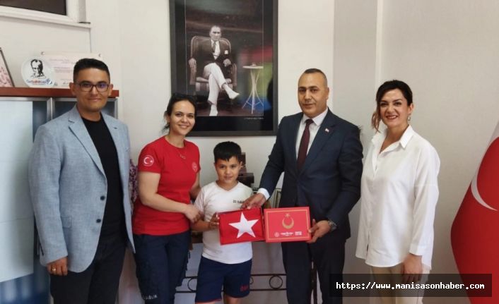Manisa Büyükşehir, Şehit Süleyman Gür’ün oğlunun özel gününü unutmadı