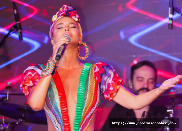 Alaçatı'da Frida'nın Asi Ruhu, Carmen'in Işıltısı bir Aradaydı, Sahnede de Gülben Vardı