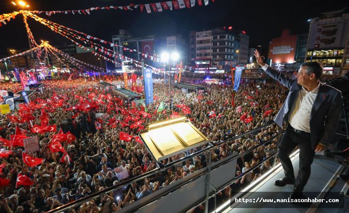 Özgür Özel’den Kadıköy’de Sert Mesaj: “Kumpasçıları ve İşbirlikçileri Gömeceğiz”