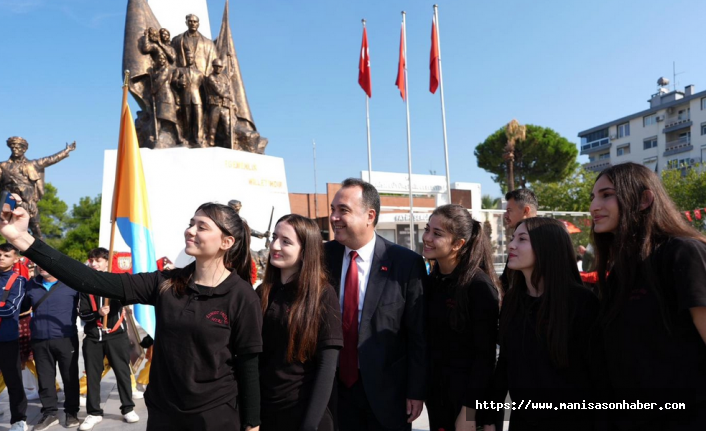 Atatürk'ün Manisa'ya gelişinin 100. yılı törenlerle kutlandı