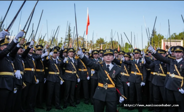 Atatürk’e Saygısızlığa Tepki: TSK’dan İhraç Edilen Dört Teğmenden Kamuoyuna Açık Mektup