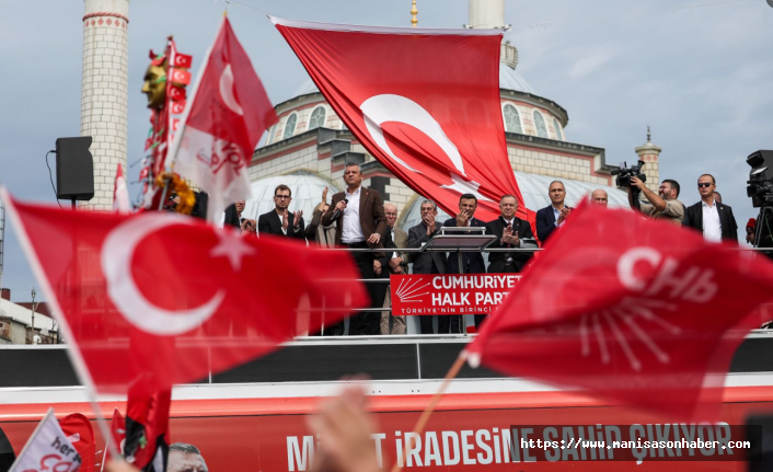 CHP, Çağlayan Adliyesi önünde toplandı — Özgür Özel: “Bize sorulacak her soruyu önce Erdoğan ve bakanlarına soracaksınız”