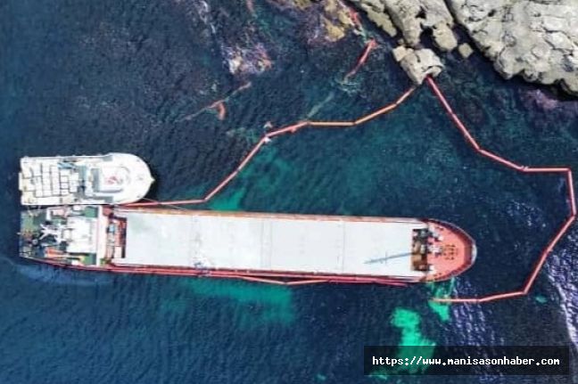 Karadeniz’de nefes kesen operasyon: Karaya oturan gemideki yakıt güvenle tahliye edildi!