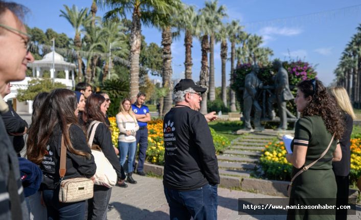 İzmir’de Yerel Demokrasi İçin Yeni Adım: “Kent Denetçileri” Saha Çalışmalarına Başladı