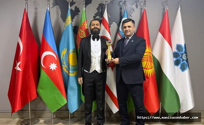 Dünyaca Ünlü Yazar Akif Manaf’a Küresel Bilinç ve Barış Ödülü Verildi