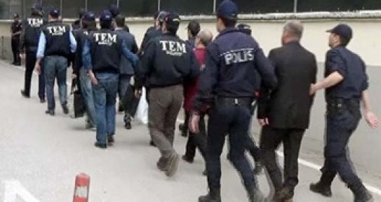 Manisa merkezli operasyonda 20 kişi gözaltına alındı