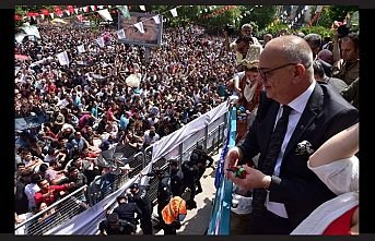 Mesir Macunu Saçıldı
